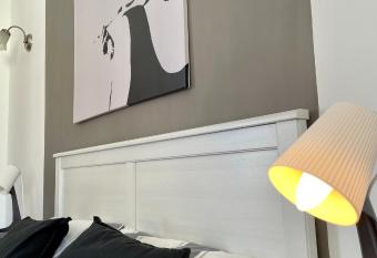 Simons Apartments allows 18 year olds to book a room