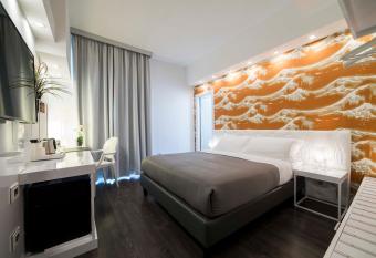 Hotel Montestella allows 18 year olds to book a room