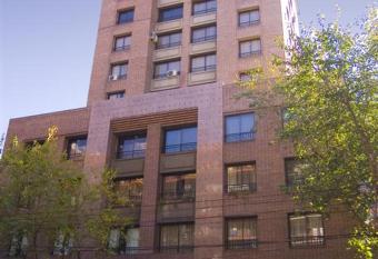 Recoleta Colon allows 18 year olds to book a room