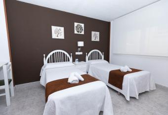 Hostal Gran V  a has Balcony rooms