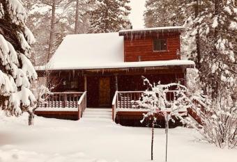 Canyon Cabin has Balcony rooms