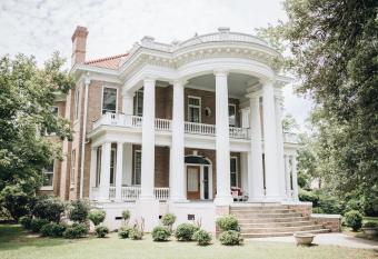 1912 Bed and Breakfast has Balcony rooms