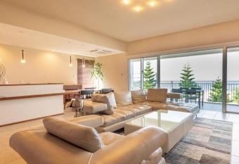 Condominium T-Room has rooms with a private hot tub