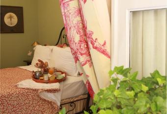 Casa Dellatorre has Balcony rooms