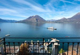 Albergo Milano has Balcony rooms