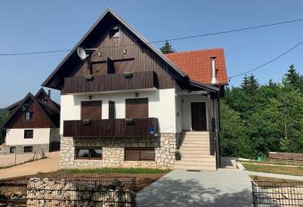 Guesthouse Family Bosnic has Balcony rooms