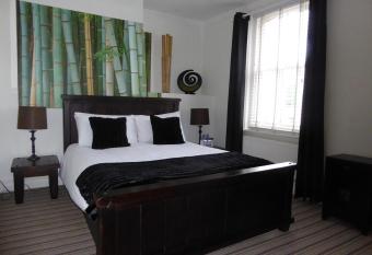 Bamboo Guesthouse allows 18 year olds to book a room