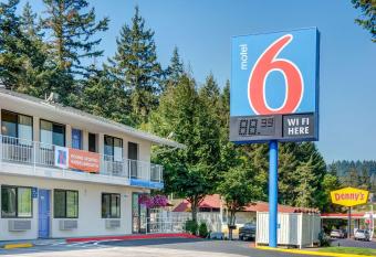 Motel 6 Eugene, Or - South Springfield allows 18 year olds to book a room