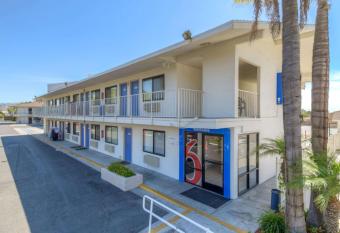Motel 6 San Ysidro San Diego Border allows 18 year olds to book a room