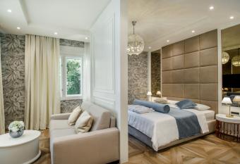 Miraval Luxury Rooms has Balcony rooms