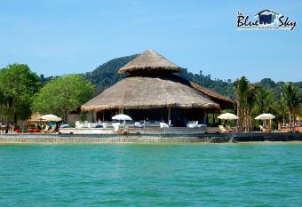 The Blue Sky Resort @ Koh Payam has Balcony rooms