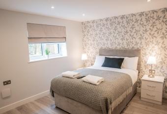 Ivory Lodge allows 18 year olds to book a room