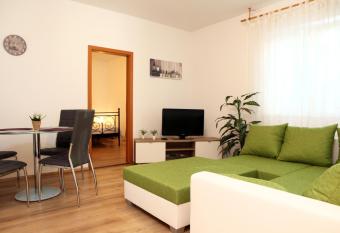 Serenity Apartments CB has Balcony rooms