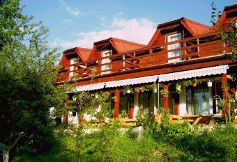 Pension Bran Ioana has Balcony rooms