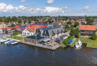 Appartementen De Helling 44 allows 18 year olds to book a room