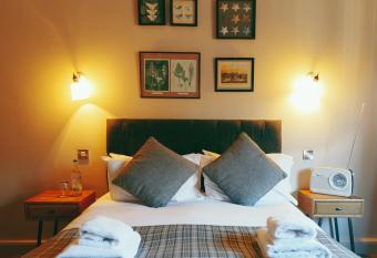 Bridge Street House allows 18 year olds to book a room