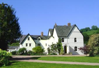 The Forest Country House B&B allows 18 year olds to book a room
