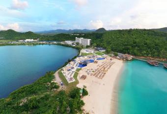 Royalton Antigua, An Autograph Collection All-Inclusive Resort & Casino allows 18 year olds to book a room