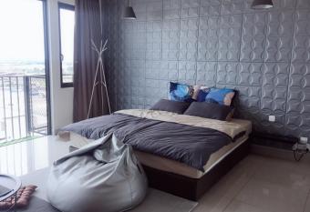 SHAHALAM ALLBESS@TREFOIL allows 18 year olds to book a room