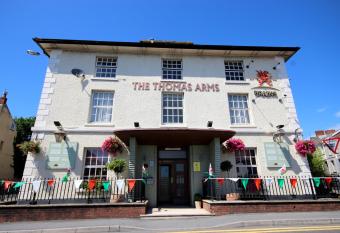 Thomas Arms Hotel allows 18 year olds to book a room