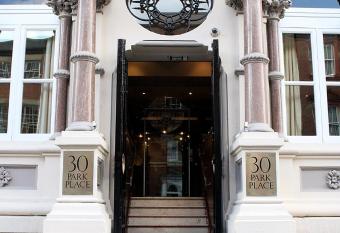 The Chambers has Balcony rooms