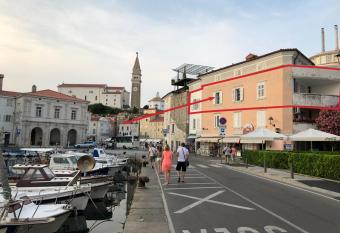 Gloria Holiday - Apartment Rebecca allows 18 year olds to book a room