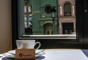 Villa Les Paquerettes allows 18 year olds to book a room