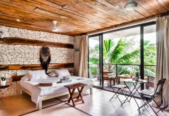 Suites Tulum has Balcony rooms