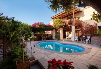 The Cheriton Guest House allows 18 year olds to book a room