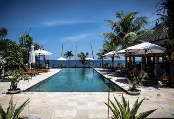 Kelapa Lovina Beach Villa has Balcony rooms