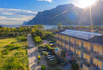 Hotel Roma has Balcony rooms