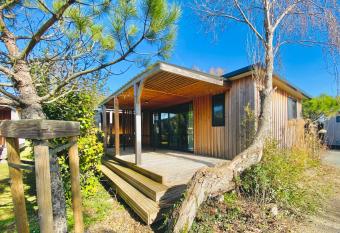 Camping 3   toiles A La Corniche La Rochelle Angoulins has Balcony rooms