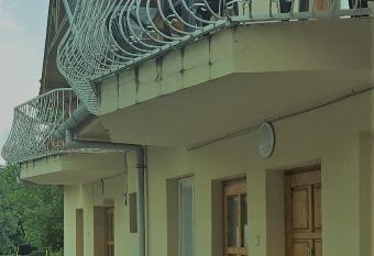 Fasor vend  gh  z has Balcony rooms