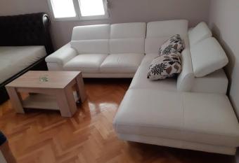 Stankovic Apartman has Smoking rooms