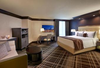 Treasure Island - Ti Las Vegas Hotel & Casino has rooms with a private hot tub