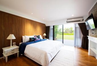 DoiTung Lodge has Balcony rooms