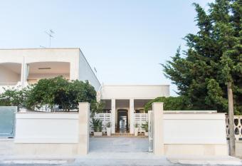 Serenedad Casavacanza Torre Lapillo has Balcony rooms