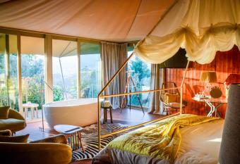 Carmo s Boutique Hotel - Small Luxury Hotels of the World allows 18 year olds to book a room