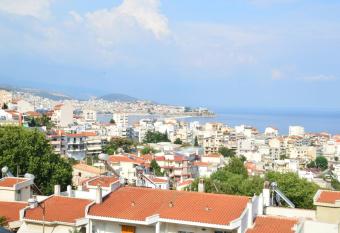Joy View has rooms with a private hot tub
