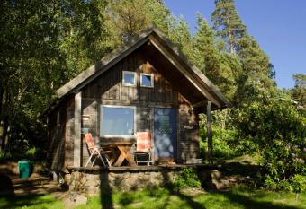 Strandstuga allows 18 year olds to book a room