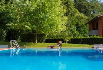 Rosalinde House has Balcony rooms