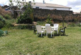 El Asno Azul has Balcony rooms