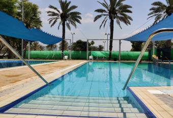 Kibbutz Tiratzvi - Country Lodging has Balcony rooms