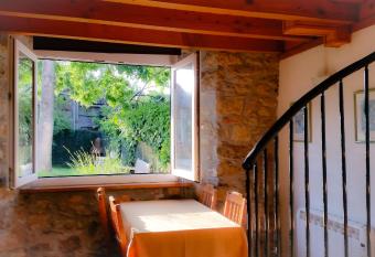 Errotazar apartamento M allows 18 year olds to book a room