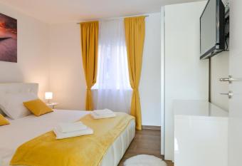 Sunset Gold allows 18 year olds to book a room