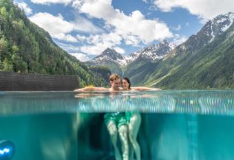Hotel Stern has Balcony rooms