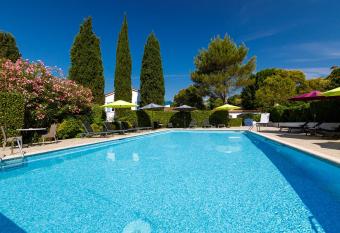 H  tel Les Liserons de Mougins has Balcony rooms