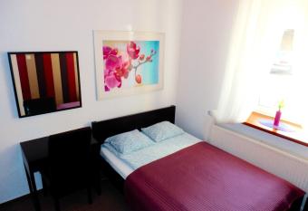 Hostel Coco has Balcony rooms