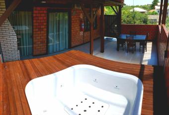 Pousada Doce Mar allows 18 year olds to book a room