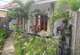 Suka Guest House has Balcony rooms